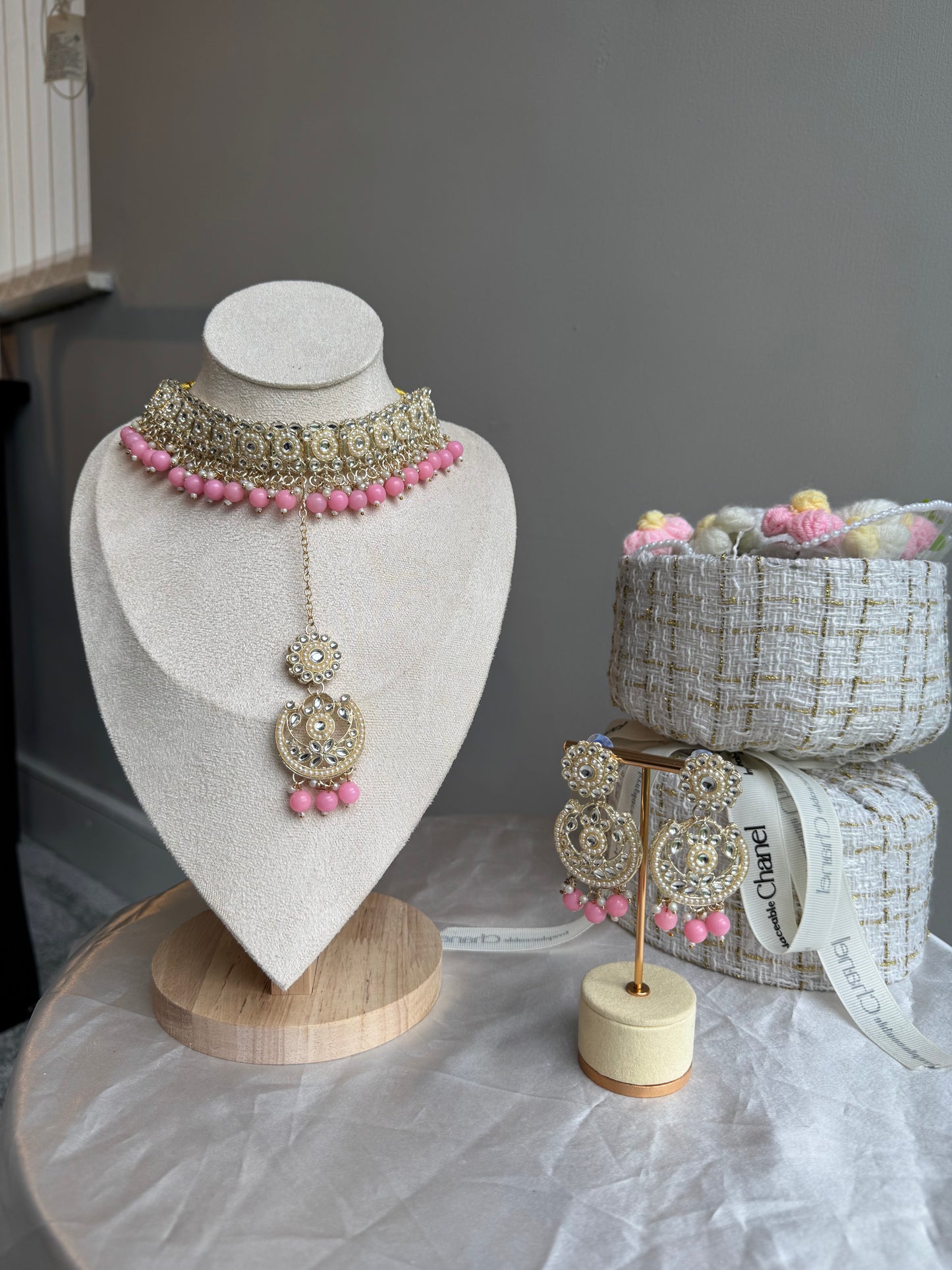 Simple Pink Choker Set With Earrings